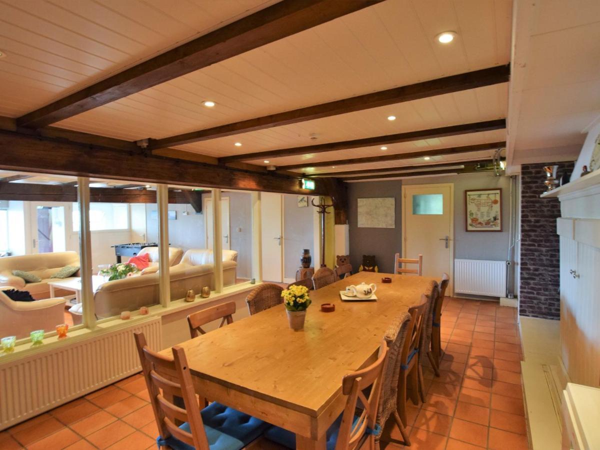 Quaint Farmhouse Near River In Oosterwijk Leerdam Esterno foto