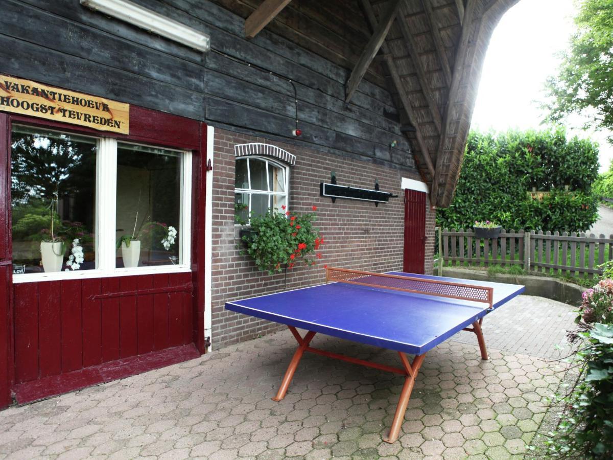 Quaint Farmhouse Near River In Oosterwijk Leerdam Esterno foto