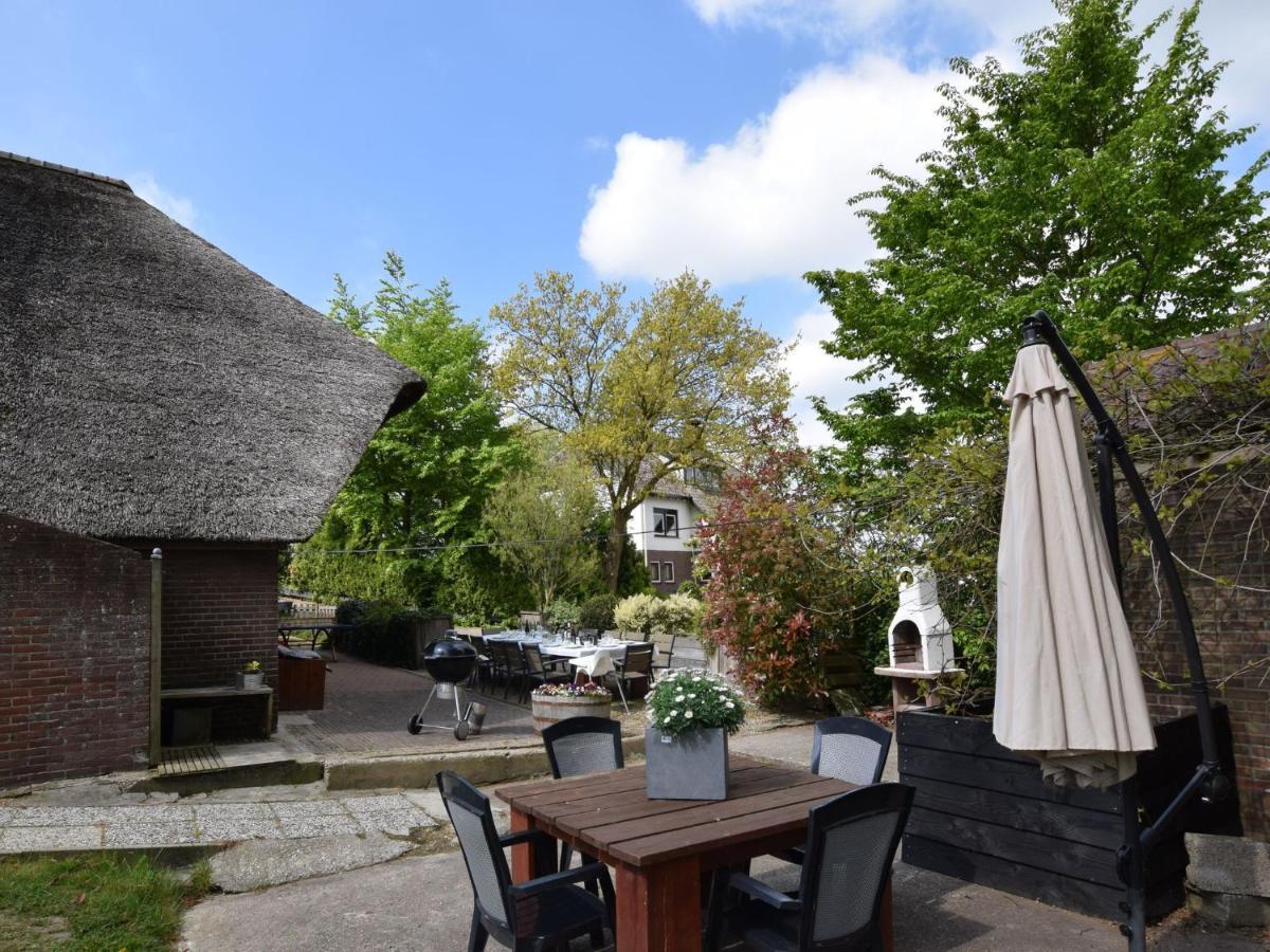 Quaint Farmhouse Near River In Oosterwijk Leerdam Esterno foto